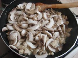 Fırında Beşamel Soslu Tavuk Yemeği