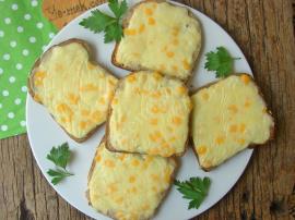 Peynirli Ekmek Dilimleri
