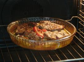 Fırında Salçalı Et Yemeği