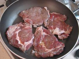 Fırında Salçalı Et Yemeği