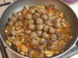 Köfteli Mantar Yemeği