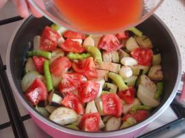 Tencerede Etli Patlıcan Yemeği