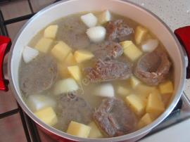 Tencerede Sebzeli Et Haşlama