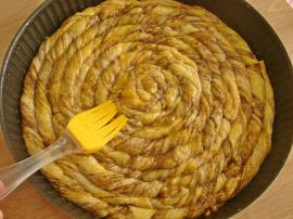 Haşhaşlı Cevizli Burma Çörek