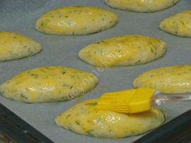 Peynirli Dereotlu Pastane Poğaçası