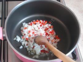 Arpa Şehriyeli Kırmızı Mercimek Çorbası