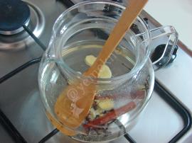 Hızlı Kilo Verdiren Tarçınlı Zencefilli Karanfil Çayı