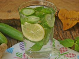 Göbek Yağlarını Eriten Salatalık Çayı