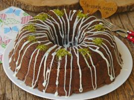 İçi muhallebili Kek