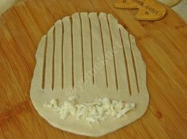 Şeritli Çiçek Poğaça