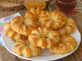 Şeritli Çiçek Poğaça