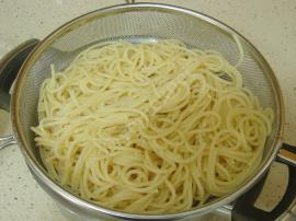 Tavada Makarna Böreği