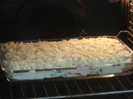 Fırında Etimekli Beşamel Soslu Tavuk