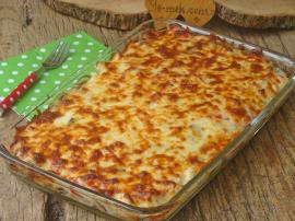 Fırında Etimekli Beşamel Soslu Tavuk