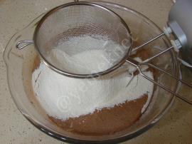 Kakaolu Havuçlu Kek