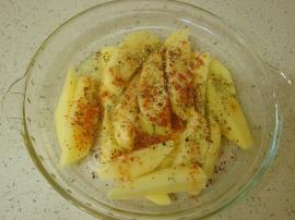 Fırında Patatesli Tavuk But Yemeği