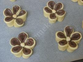 İki Renkli Çiçek Kurabiye