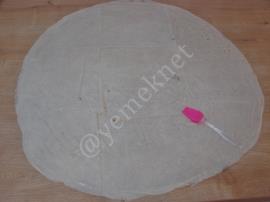 Tavada Peynirli Gül Böreği