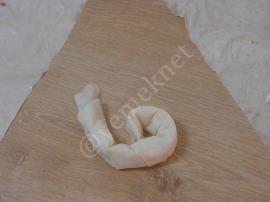 Tavada Peynirli Gül Böreği