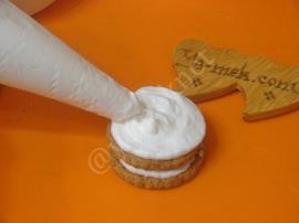 Yulaflı Bisküvili Pasta