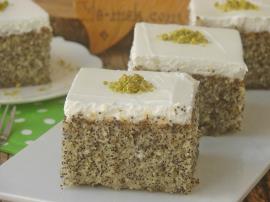 Haşhaşlı İrmik Tatlısı