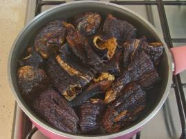 Kuru Patlıcan Dolması