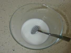 Üç Renkli İrmik Tatlısı