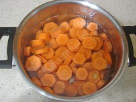 Üç Renkli İrmik Tatlısı