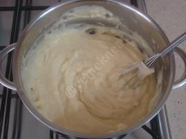 Kedi Dilli Profiterol