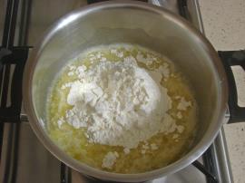 Bisküvili Yalancı Tavuk Göğsü Tatlısı