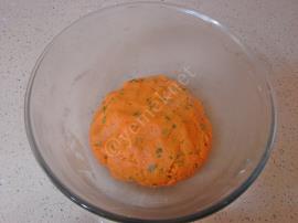 Peynirli Salçalı Poğaça