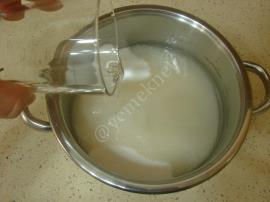 Tam Ölçülü Un Helvası