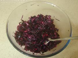 Lokanta Usulü Mor Lahana Salatası