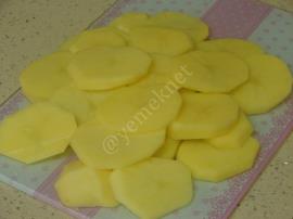 Patlıcanlı Patatesli Musakka