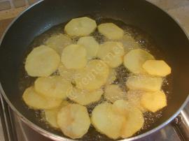 Patlıcanlı Patatesli Musakka