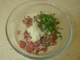 Tencerede Köfteli Karnabahar Yemeği