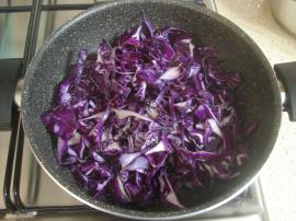 Yoğurtlu Mor Lahana Salatası