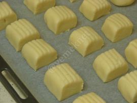 Ağızda Dağılan Un Kurabiyesi