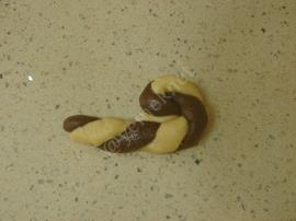 İki Renkli Burgu Kurabiye