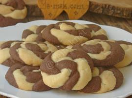 İki Renkli Burgu Kurabiye