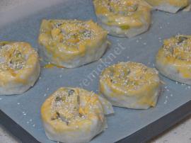 Ispanaklı Gül Böreği