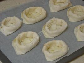 Beşamel Soslu Ispanaklı Kıymalı Börek