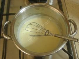 Beşamel Soslu Ispanaklı Kıymalı Börek