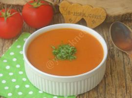Şehriyeli Domates Çorbası