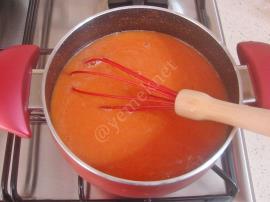 Şehriyeli Domates Çorbası