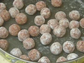 Köfteli Bezelye Yemeği