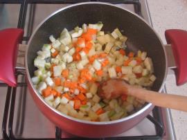 Sebzeli Ezogelin Çorbası