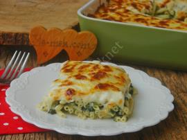 Fırında Beşamel Soslu Ispanaklı Makarna