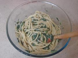 Fırında Beşamel Soslu Ispanaklı Makarna