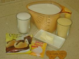 Çikolata Soslu İrmik Tatlısı